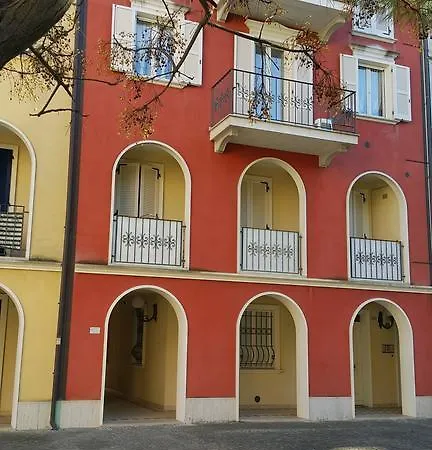 Borgo 10 * Porto Recanati